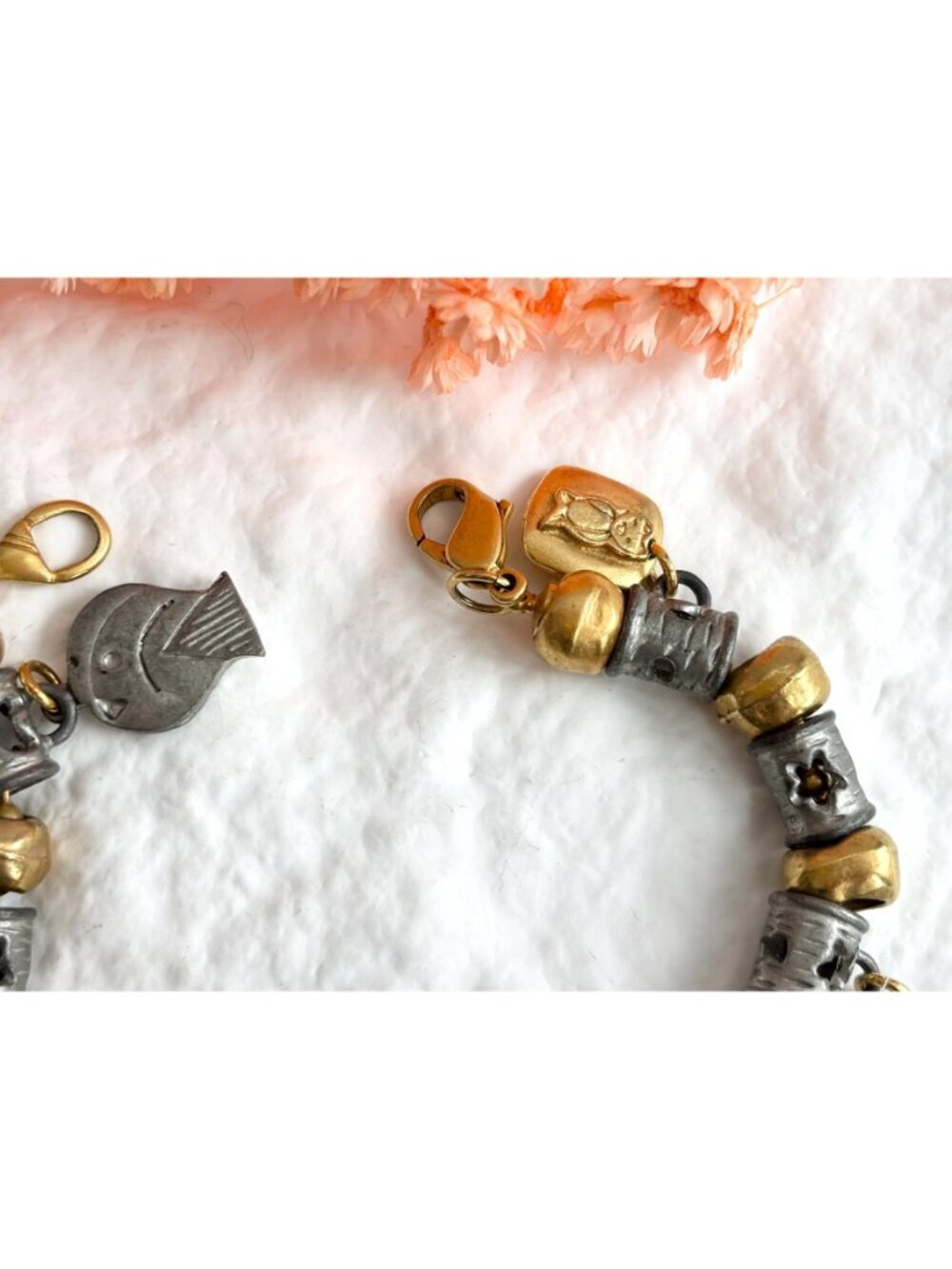 Liz Clairborne Gold & Silver Toned Beaded Terre Earth Medallion Pendant Bracelet - Picture 8 of 16